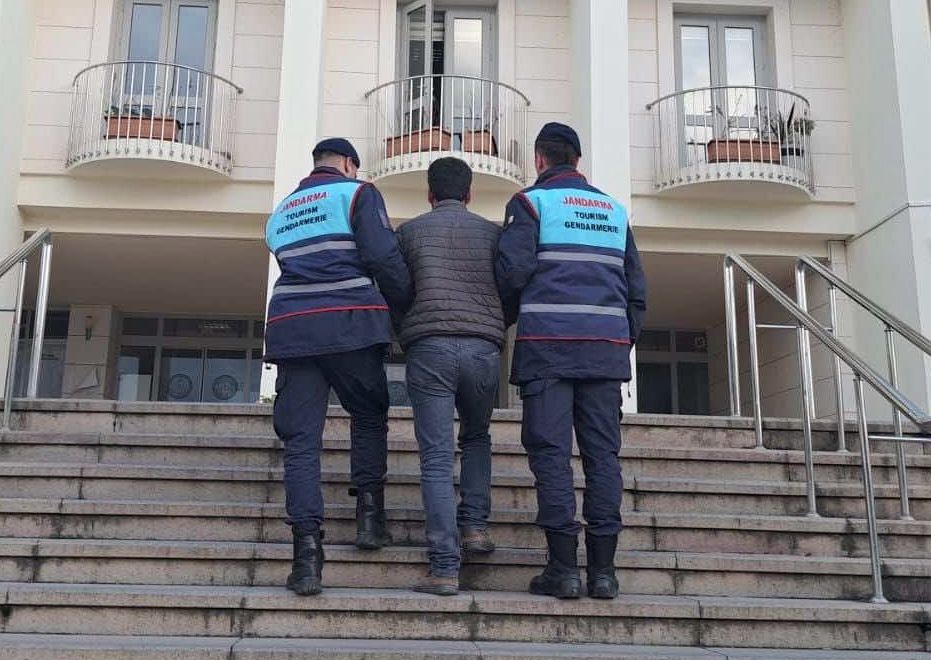 Jandarma Genel Asayiş Uygulamasında 47 Şahıs Yakalandı (3)