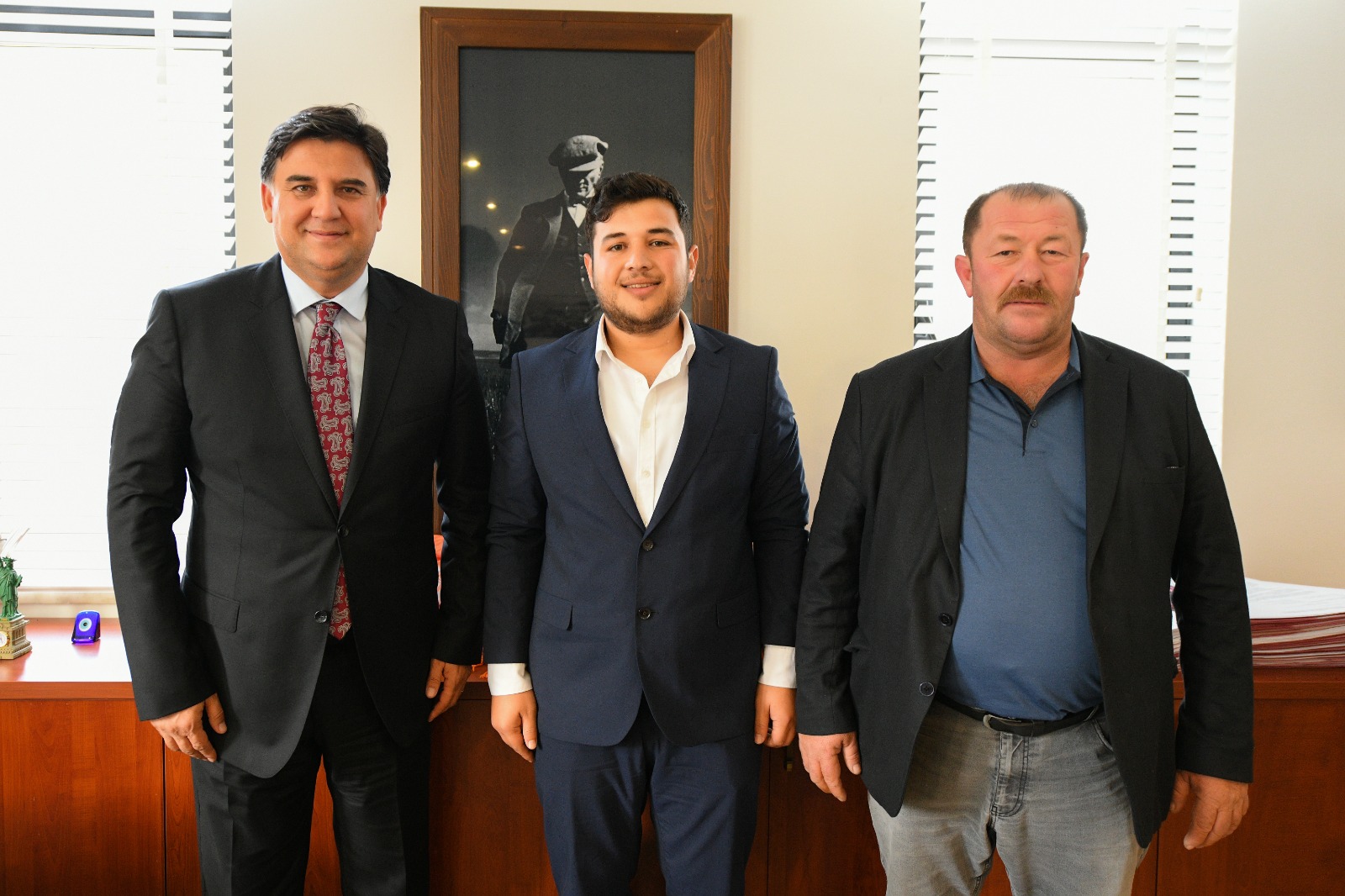 Kınık Spor Başkanı Alim Açıkgöz Ve Kınık Haber Ajansı Ömer Alperen Kıldır Destek Ziyareti