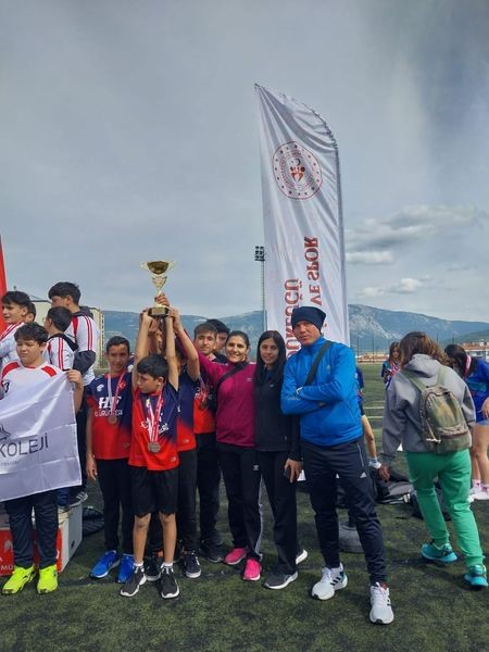 Seydikemer’deki Okullar Atletizm Yarışmasında Başarılı Oldu (1)