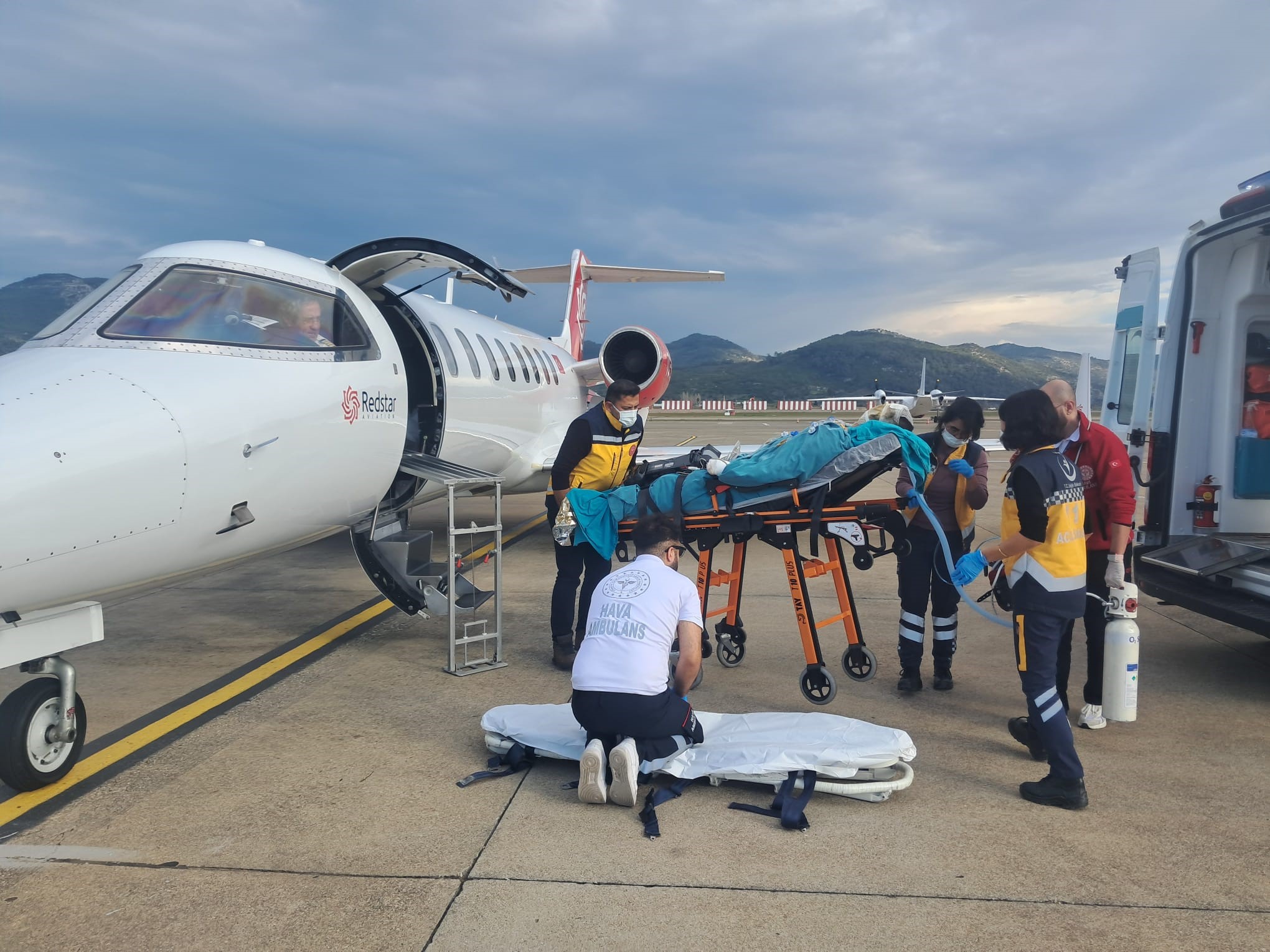 Soba Yakarken Kendini Yakan İşçi Ambulans Uçakla Kocaeli'ye Sevk Edildi (3)