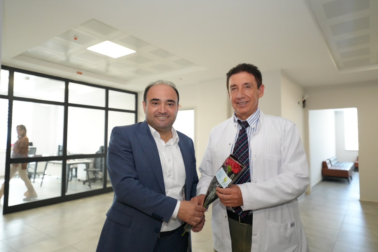 Akdeni̇zli̇, Sağlik Çalişanlarinin Gününü Kutladi (3)