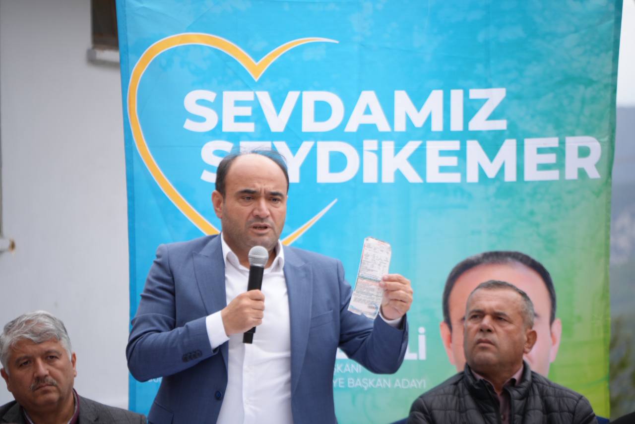 Akdeni̇zli̇ “Seydi̇kemerli̇leri̇n Mutluluğu İçi̇n Durmadan Çalişacağiz” (1)