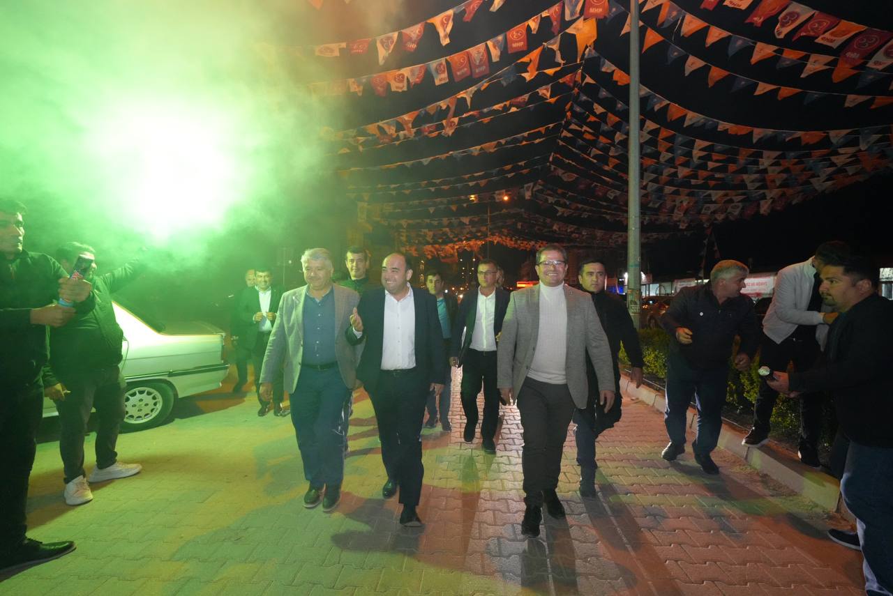 Akdeni̇zli̇’ye 1’İnci̇ Yil Dönümü Sürpri̇zi̇ (2)