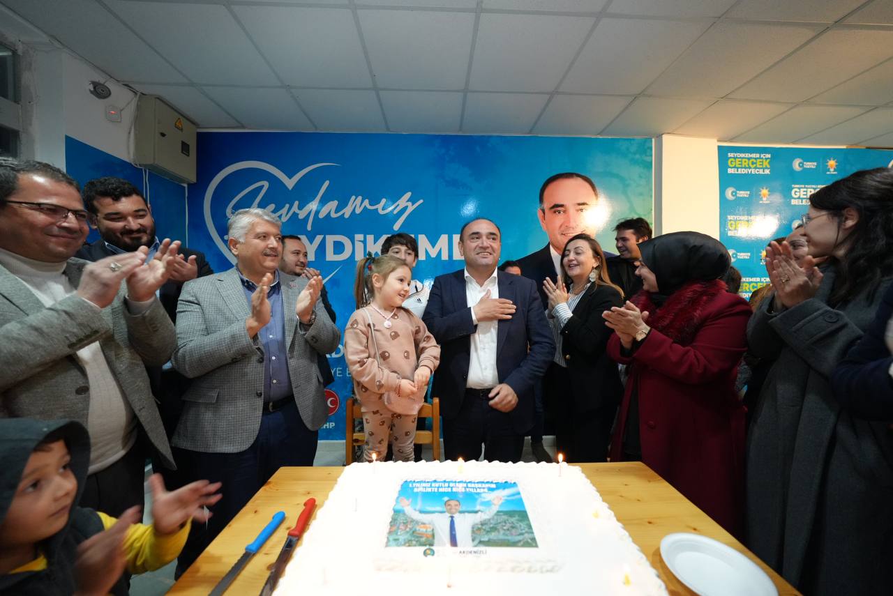 Akdeni̇zli̇’ye 1’İnci̇ Yil Dönümü Sürpri̇zi̇ (5)