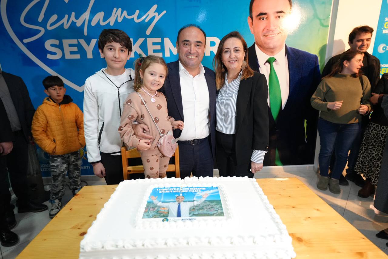 Akdeni̇zli̇’ye 1’İnci̇ Yil Dönümü Sürpri̇zi̇ (8)