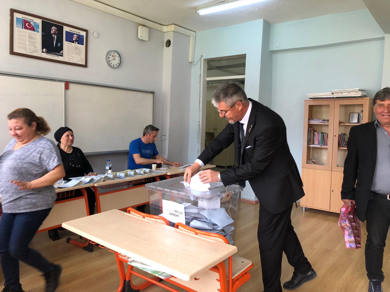 Başkan Adayı Yiğit, Oyunu Kullandı (2)