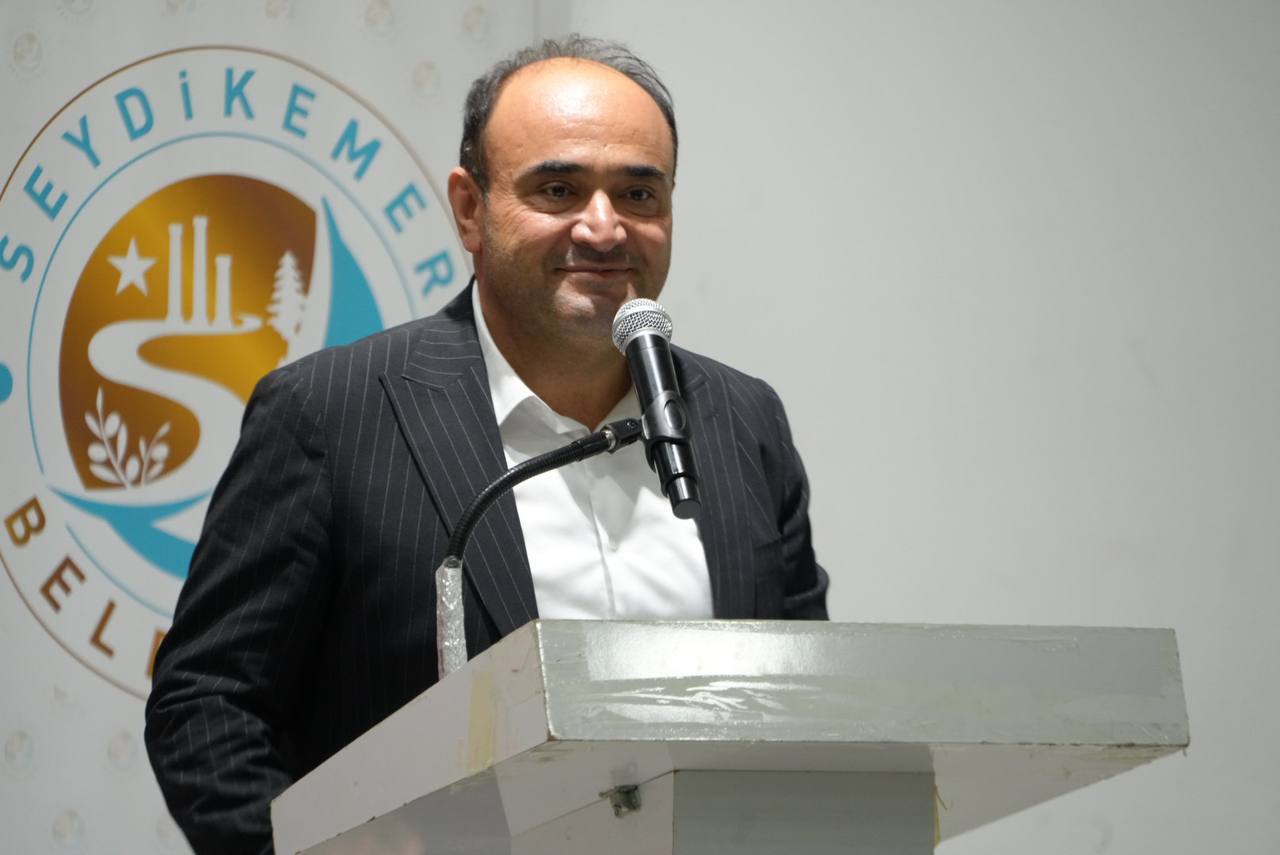 Başkan Akdeni̇zli̇, Beledi̇ye Personeli̇ İftar Verdi̇ (7)