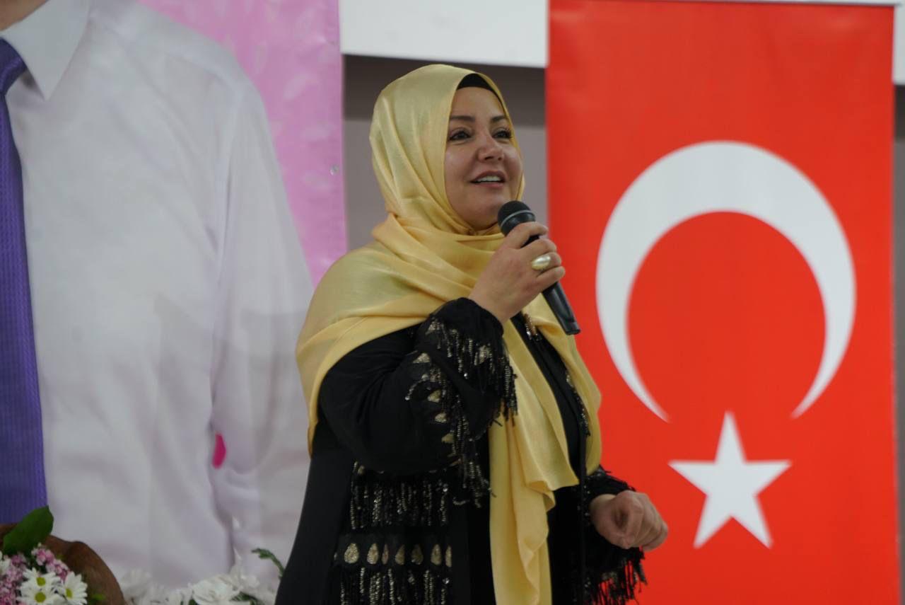 Başkan Akdeni̇zli̇ Kadinlarimiza Hak Etti̇ği̇ Değer Veri̇lmeli̇di̇r (6)