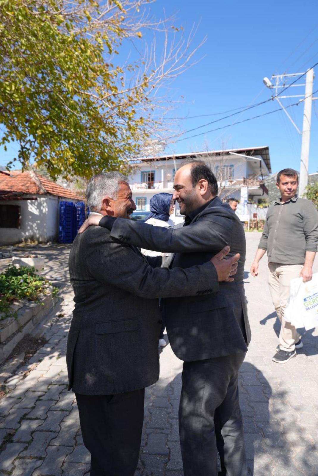 Başkan Akdeni̇zli̇’ye Teveccüh Her Geçen Gün Artiyor (7)