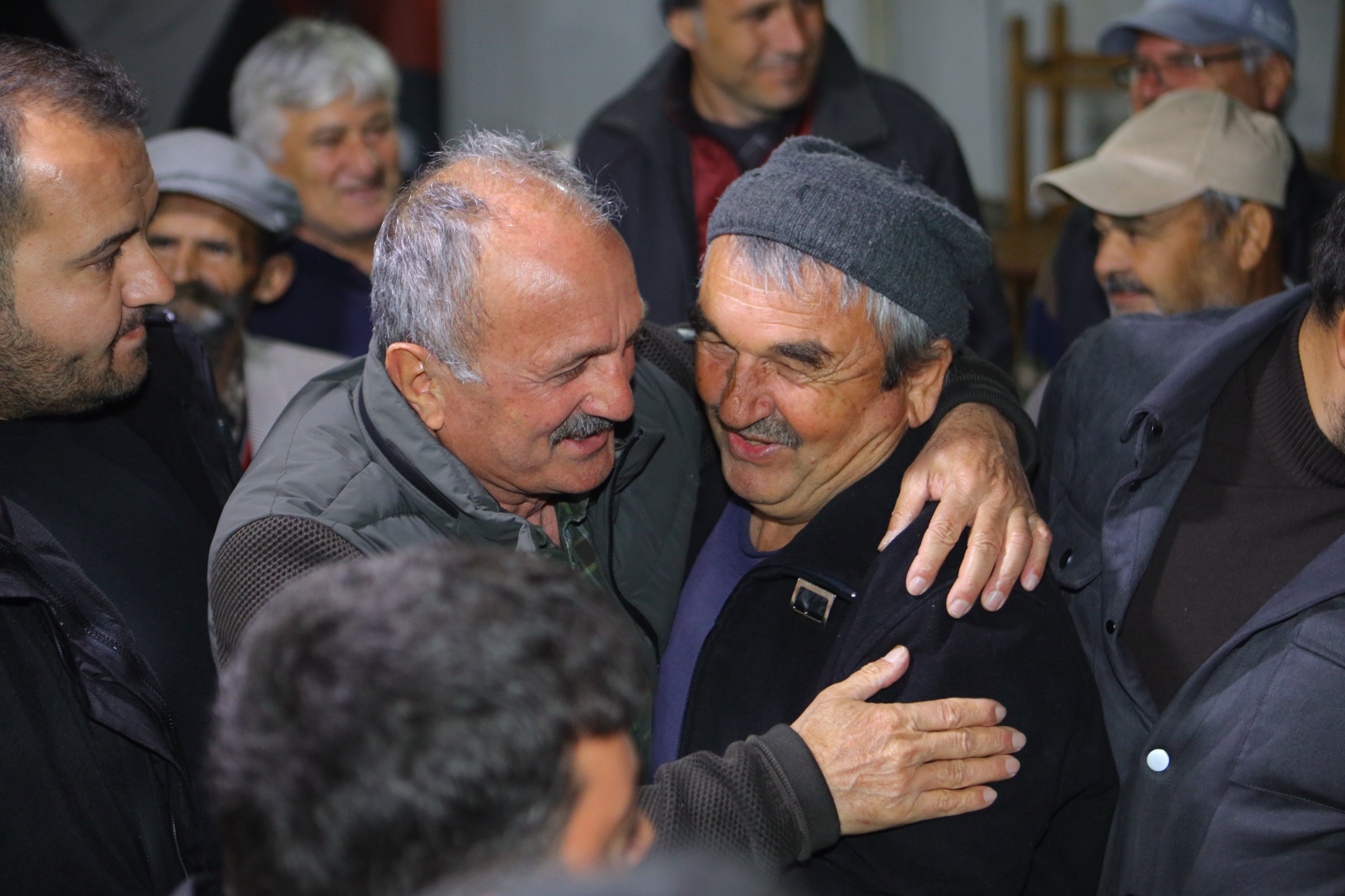 Behçet Saatcı Sebze Üretim Fideleri (2)