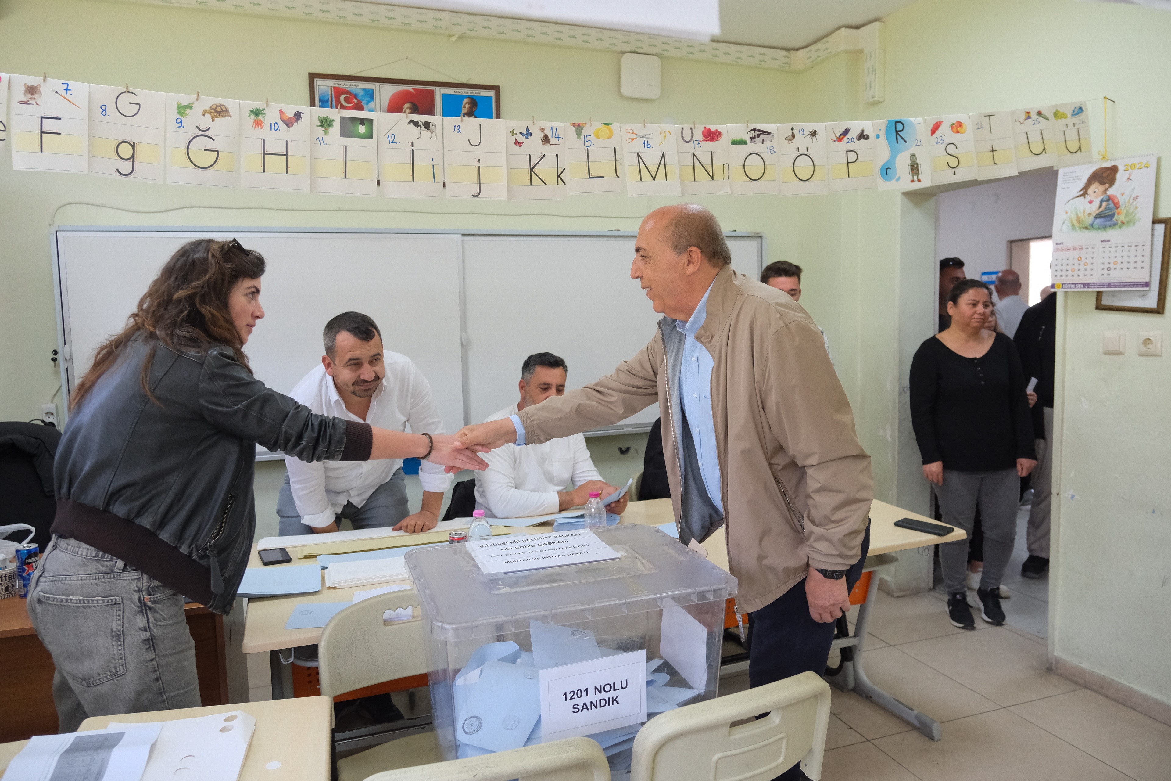 Cumhur İttifakı Ak Parti Başkan Adayı Aydın Ayaydın, Oyunu Kullandı (2)