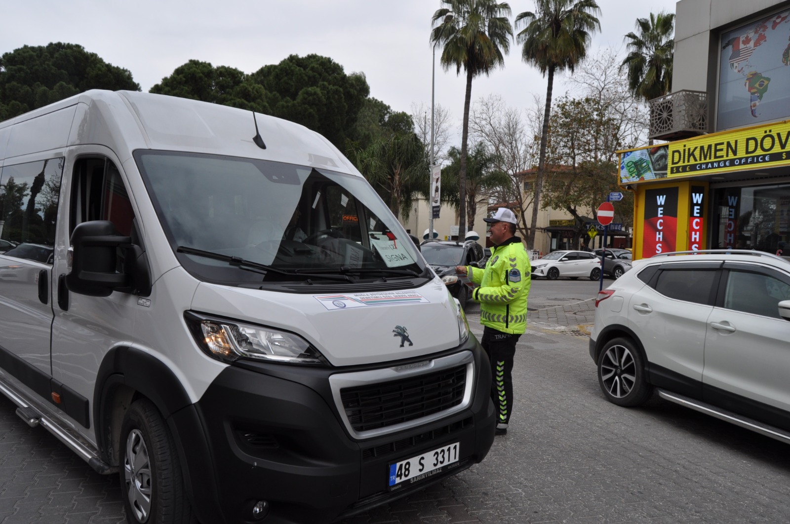 Fethiye’de Polis Ve Jandarma’dan “Yayalara Öncelik” Bilgilendirmesi (2)