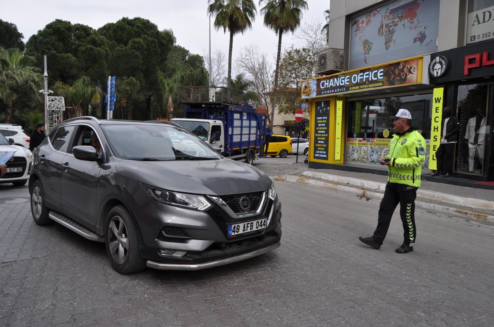 Fethiye’de Polis Ve Jandarma’dan “Yayalara Öncelik” Bilgilendirmesi (4)