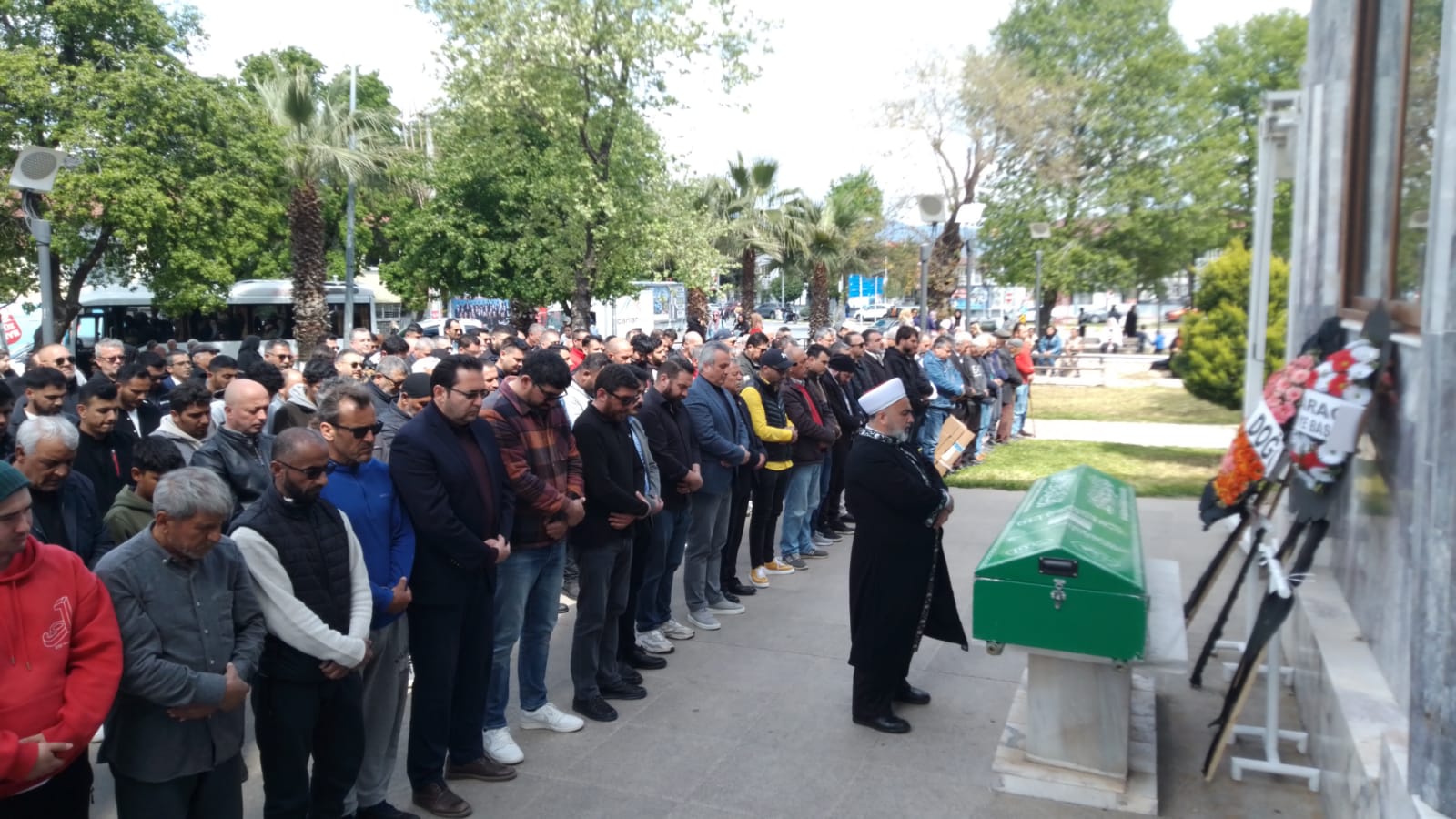 Fethiye’nin Sevilen Siması Son Yolculuğuna Dualarla Uğurlandı (7)