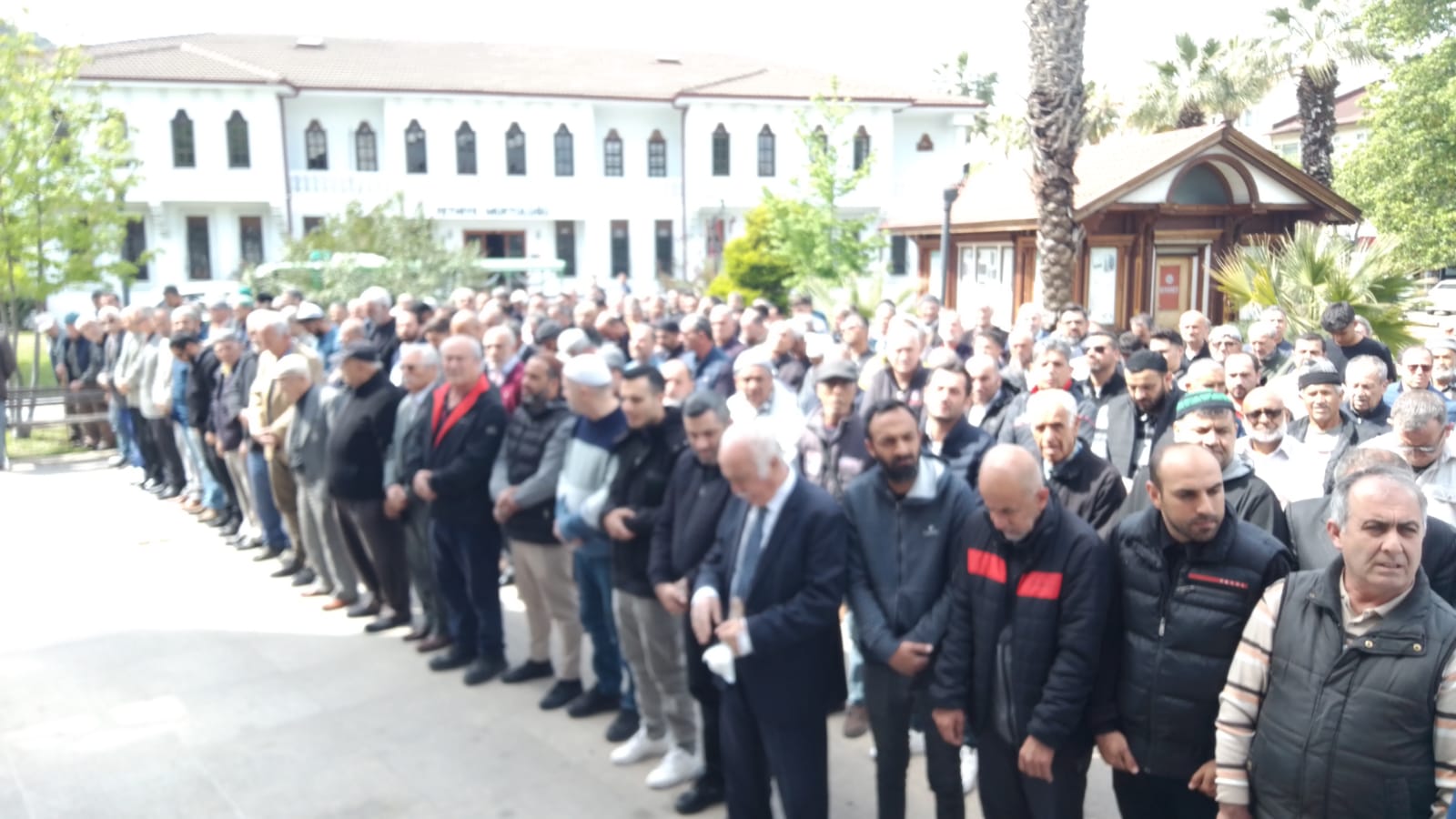 Fethiye’nin Sevilen Siması Son Yolculuğuna Dualarla Uğurlandı (8)