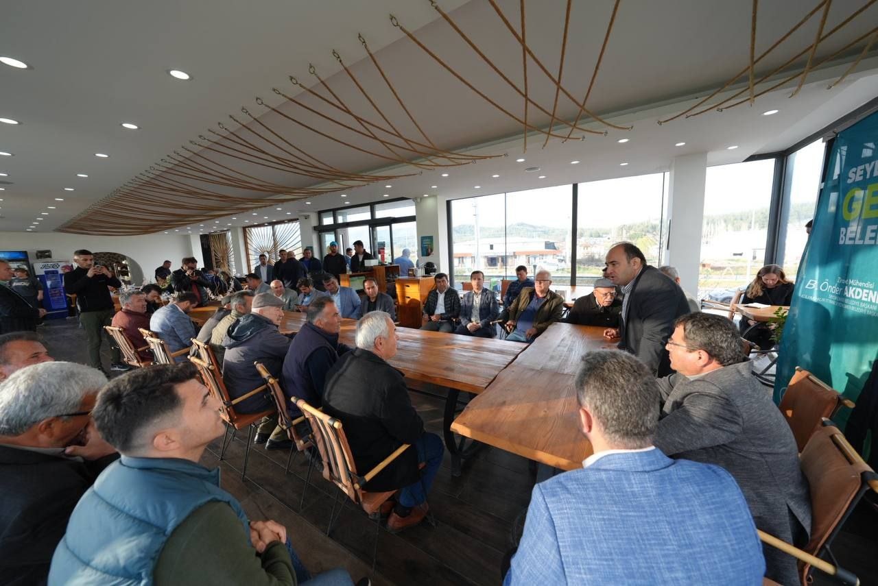 Halk Konuşuyor, Başkan Akdeni̇zli̇ Di̇nli̇yor (14)