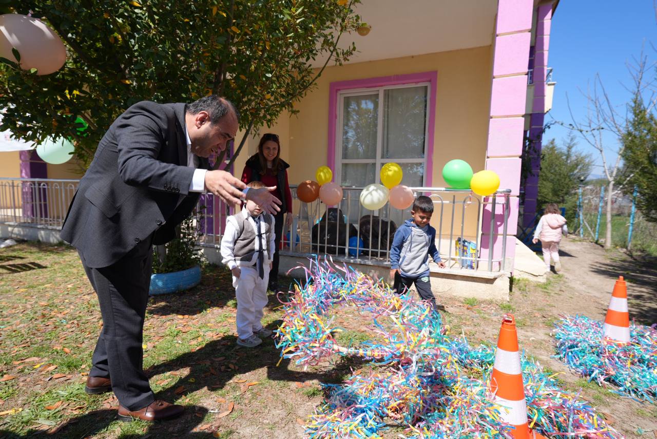 Herkesi̇n Başkani Akdeni̇zli̇, Özel Öğrenci̇leri̇n Kalpleri̇ni̇ Fethetti̇ (3)
