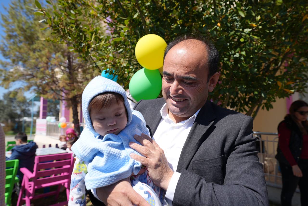 Herkesi̇n Başkani Akdeni̇zli̇, Özel Öğrenci̇leri̇n Kalpleri̇ni̇ Fethetti̇ (8)