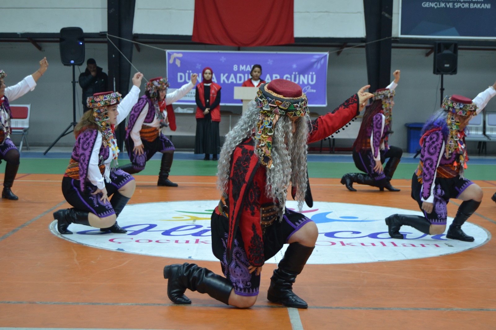 Kadınlar Günü Spor Şenlikleriyle Kutlandı (1)