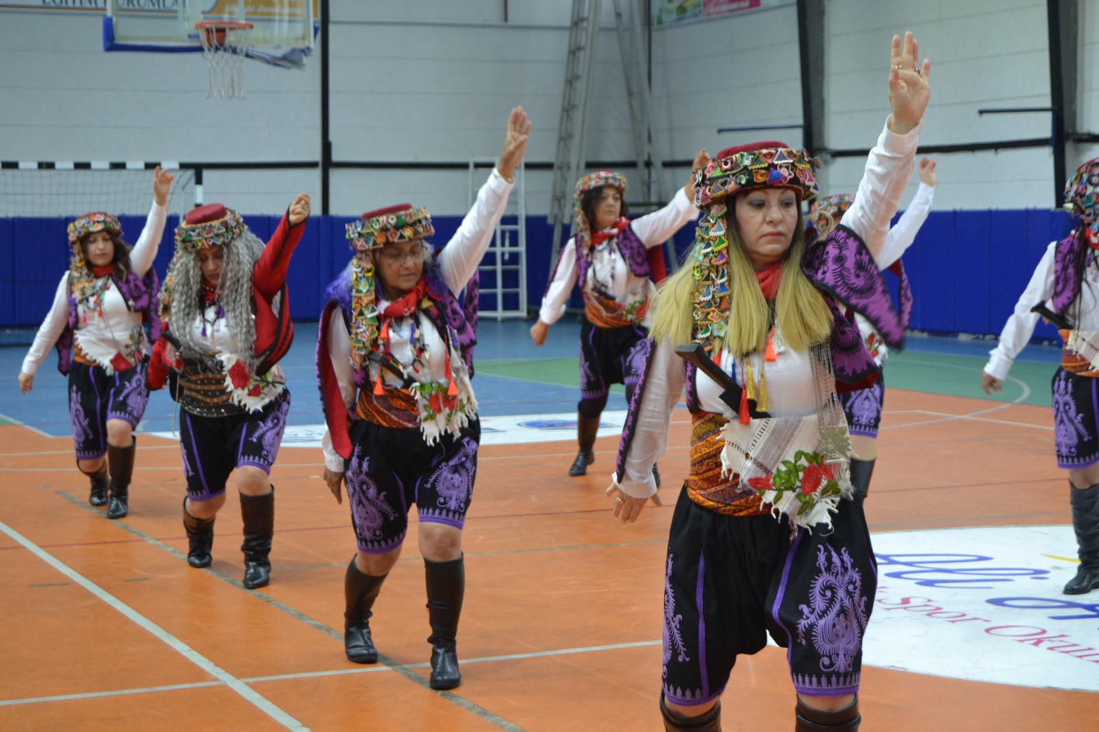 Kadınlar Günü Spor Şenlikleriyle Kutlandı (5)