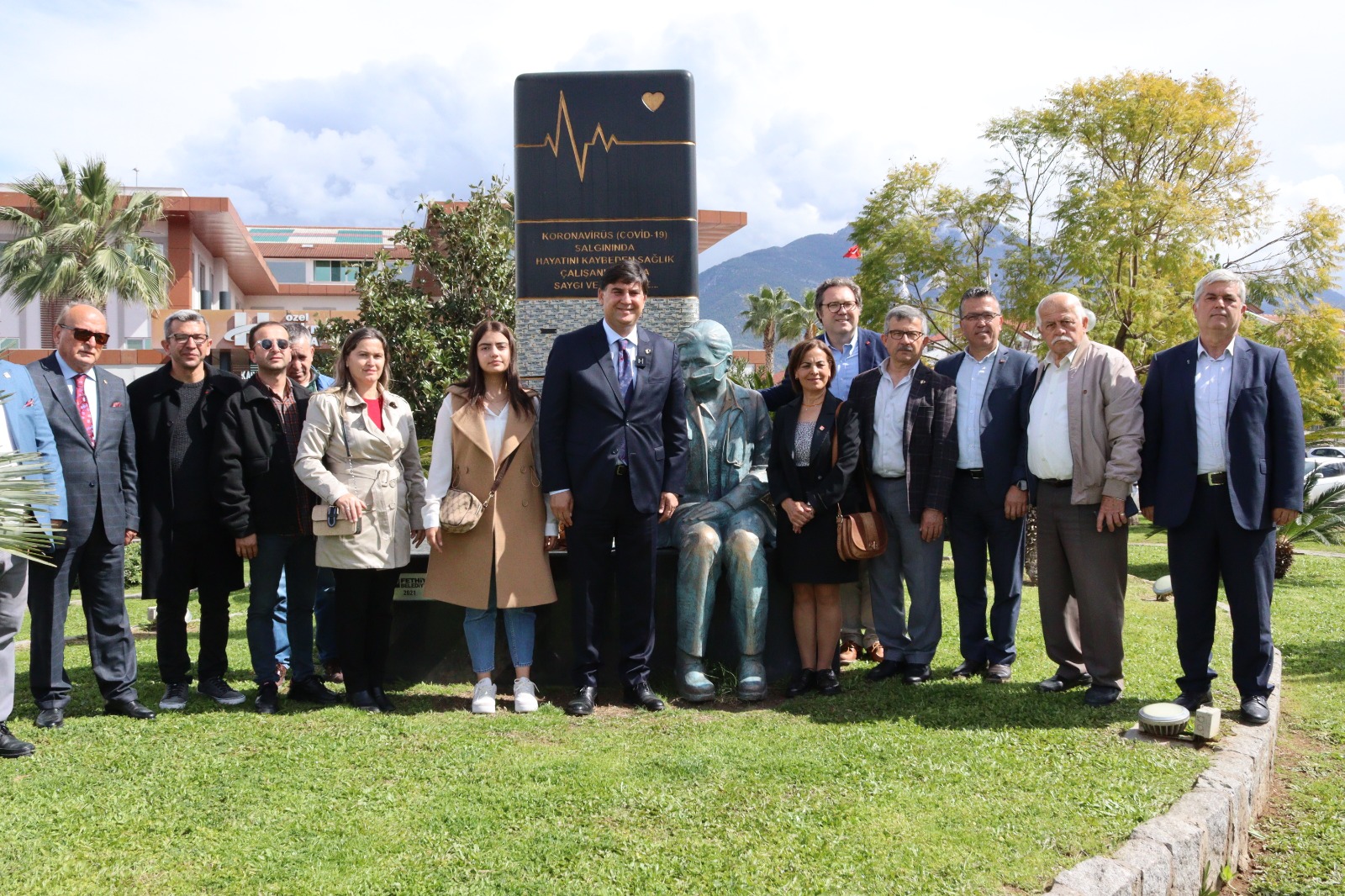 Karaca, “Doktorlarımız Ve Sağlık Çalışanlarımıza Minnettarız” (6)