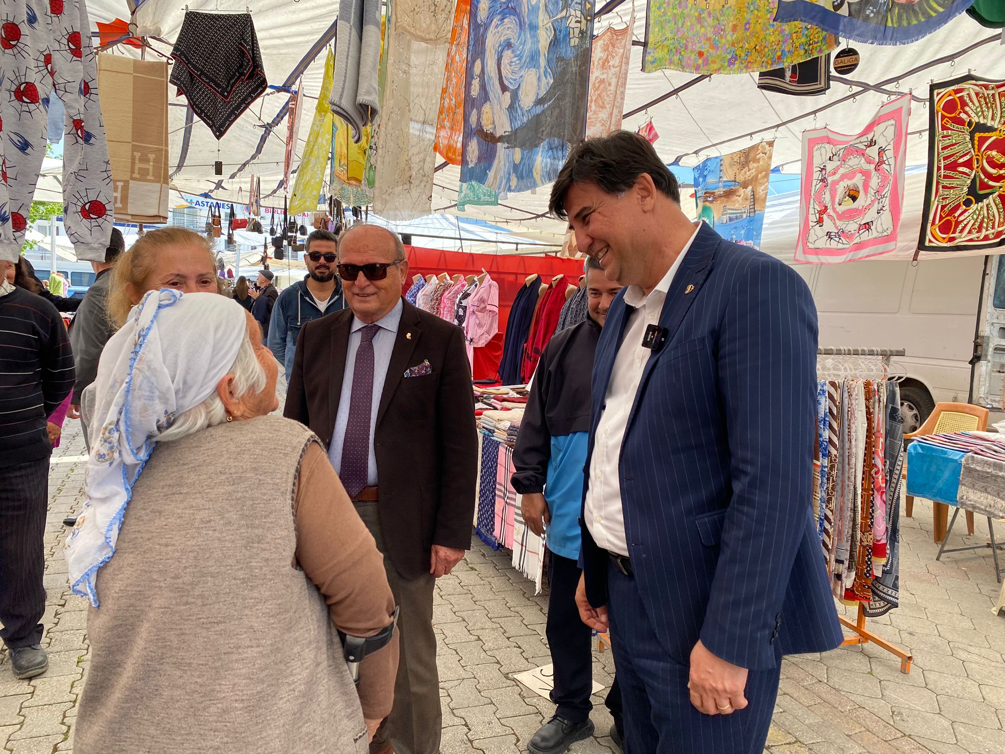 Karaca Salı Pazarı Esnafının Sorunlarını Dinledi (9)