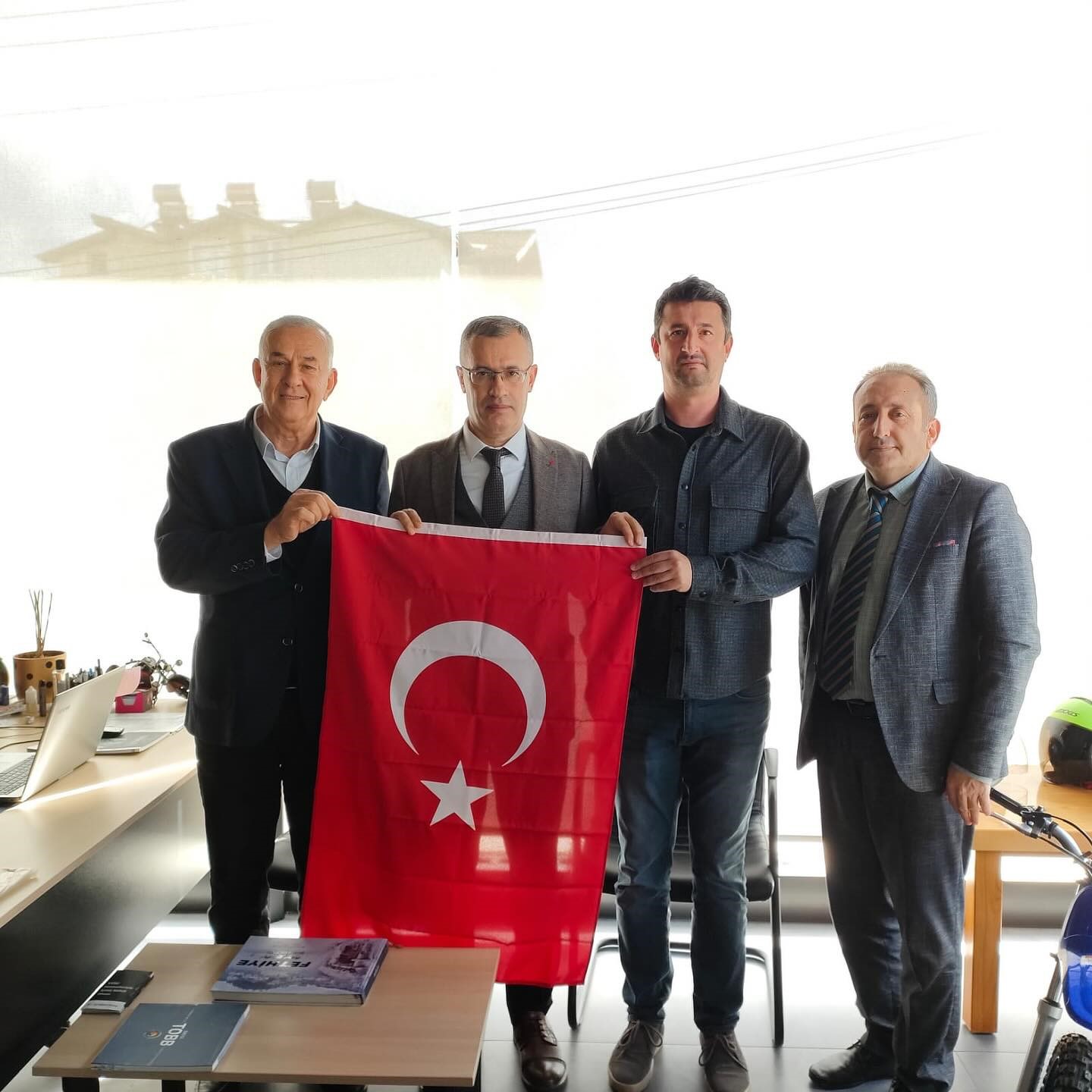 Kaymakam Ertaş, Şehit Ailelerini Yalnız Bırakmıyor (1)