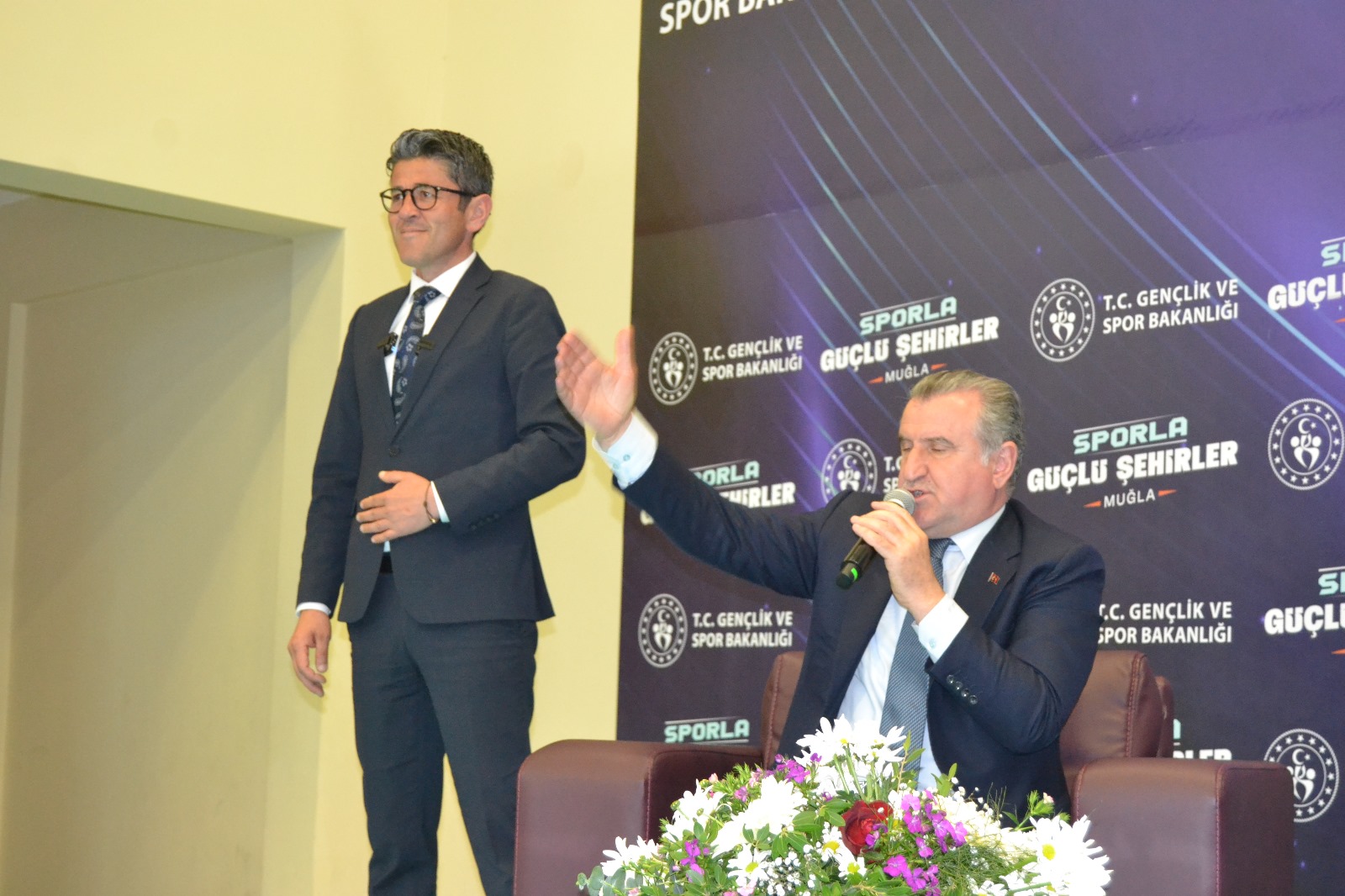 Kökten, Yeni Stadyumun Müjdesini Verdi (2)