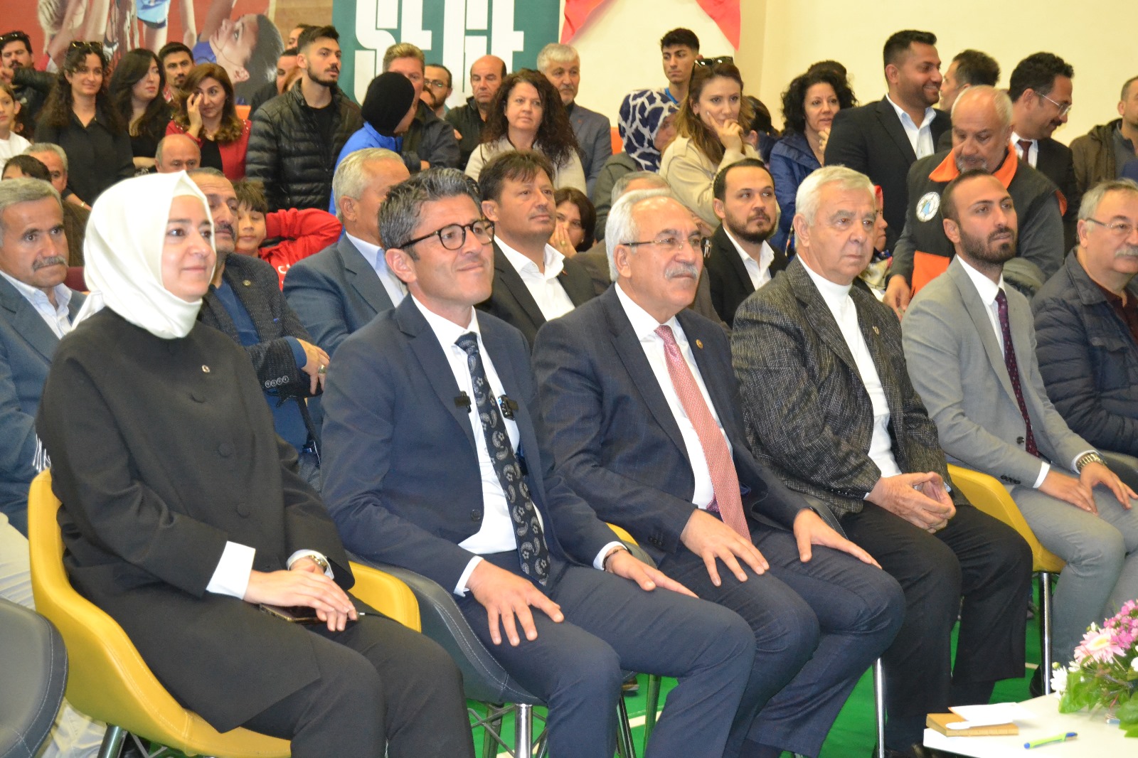 Kökten, Yeni Stadyumun Müjdesini Verdi (8)