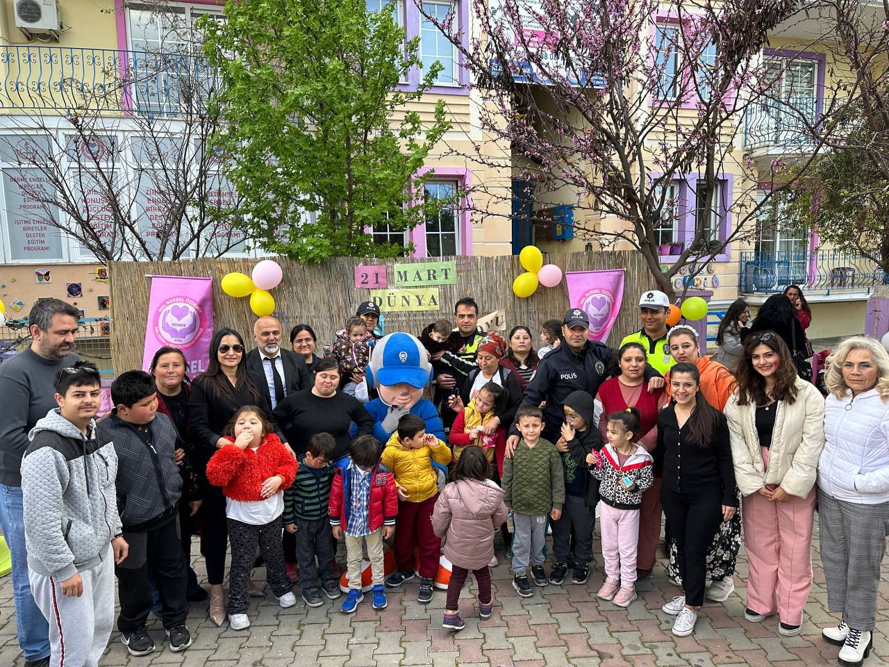 ‘Nursel Özdemir’ Down Sendromlular Farkındalık Gününde Emniyetle İşbirliği Yaptı (4)
