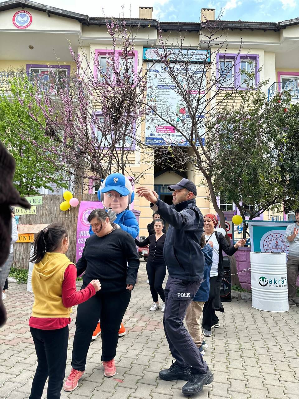 ‘Nursel Özdemir’ Down Sendromlular Farkındalık Gününde Emniyetle İşbirliği Yaptı (7)