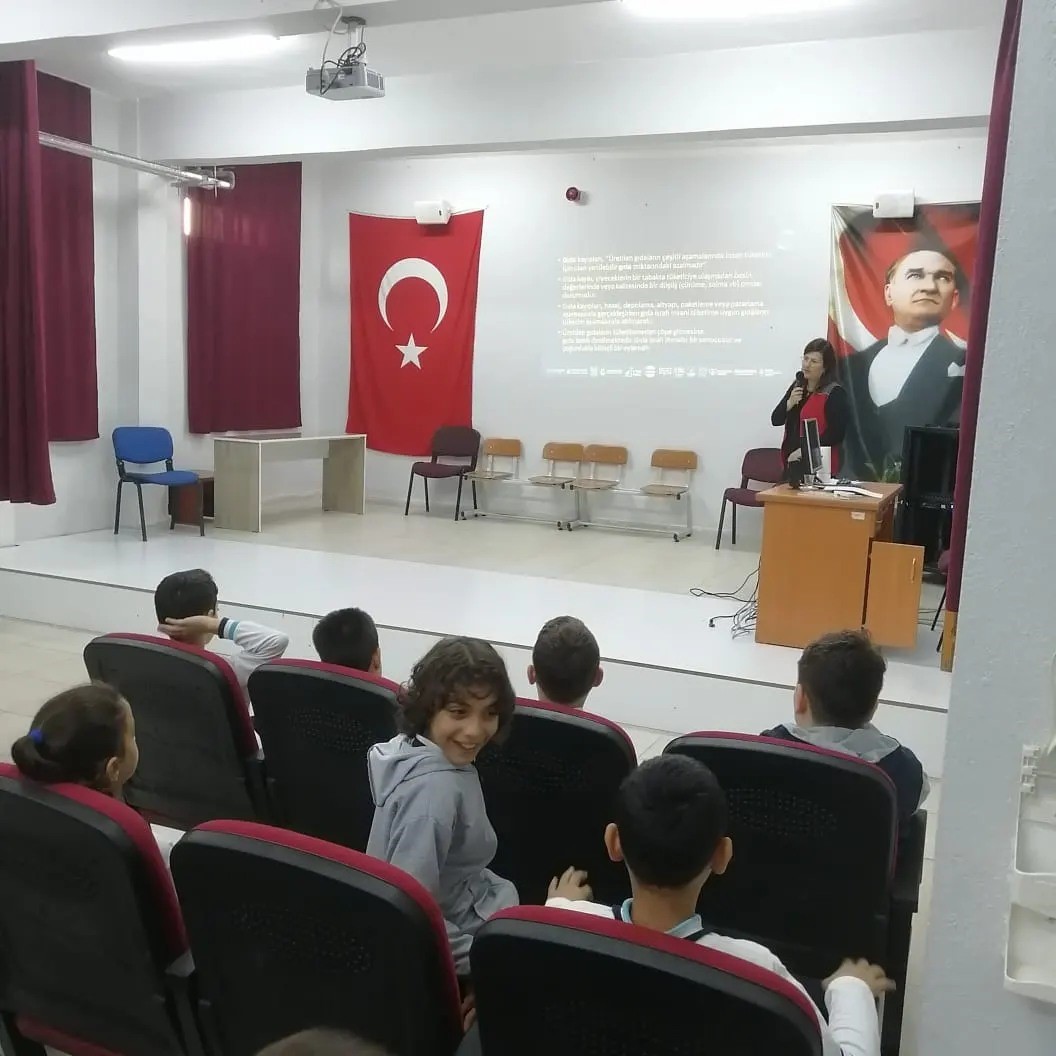 Ortaokul Öğrencilerine Gıda İsrafı Ve Kompost Yapım Eğitimi (5)