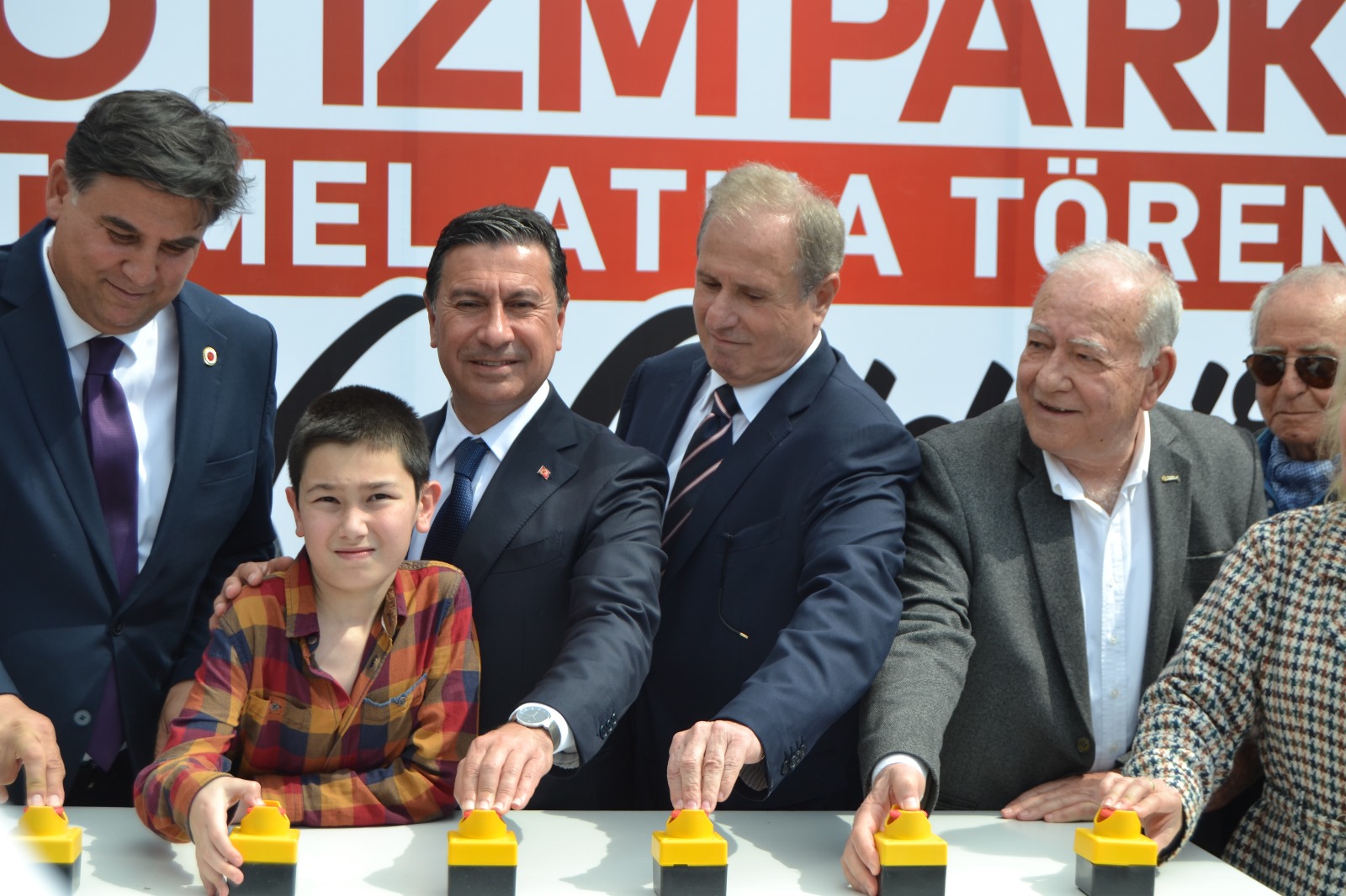 Otizm Parkının Temel Atma Töreni Gerçekleştirildi (21)