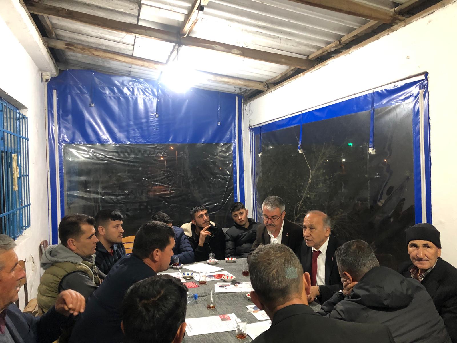 Yiğit, Kahvehane Toplantısında Sorunları Dinledi (3)