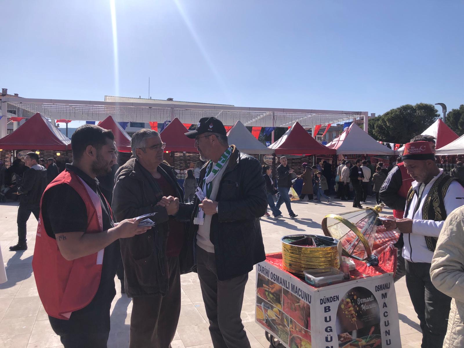 Yiğit, Sürekli Halkın Arasında (2)