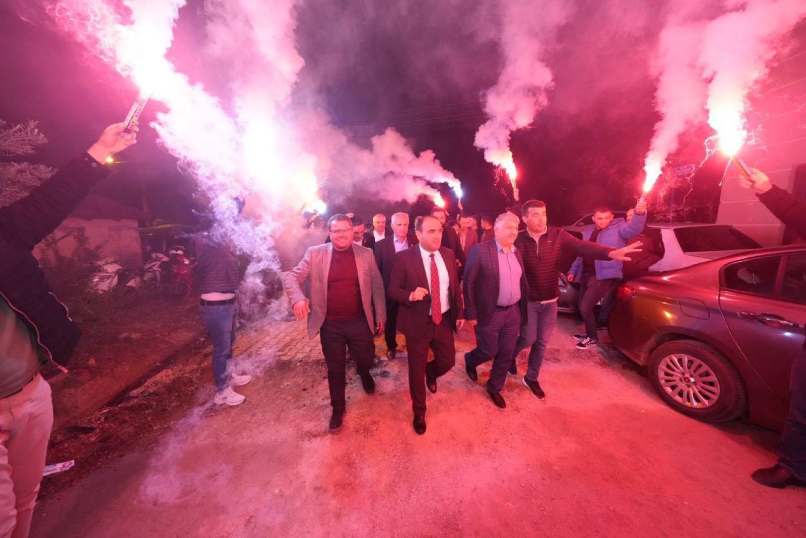 Yörükler Başkan Akdenizli'yi Coşkuyla Karşıladı (11)