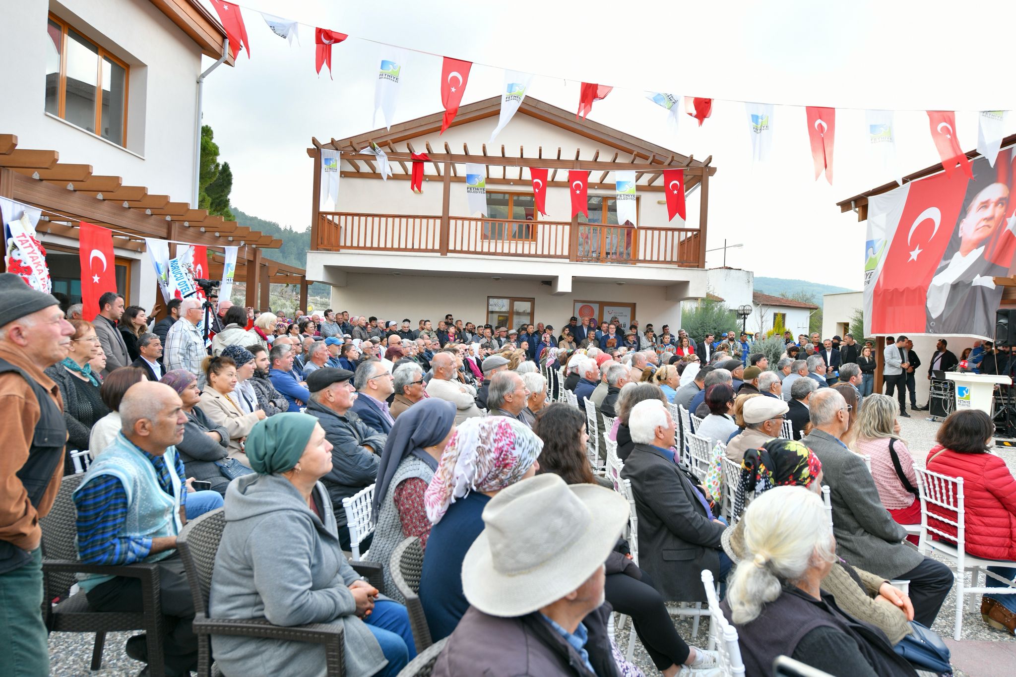 Yumurta Üretim Çiftliği Ve Yeşilüzümlü Halkevi Hizmete Açıldı (3)