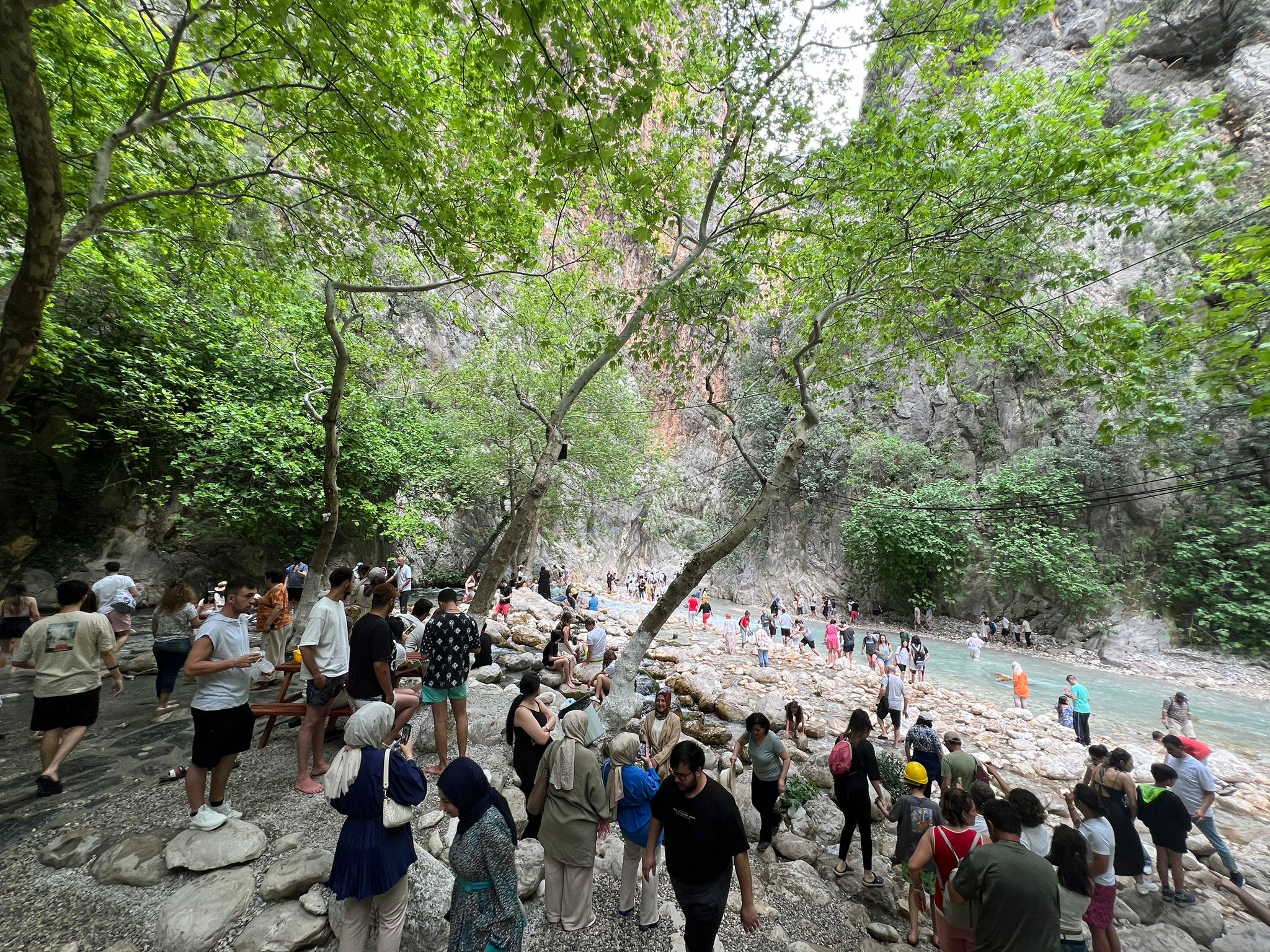 Başkan Akdeni̇zli̇, Saklikent Zi̇yaretçi̇ Akinina Uğradi (2)