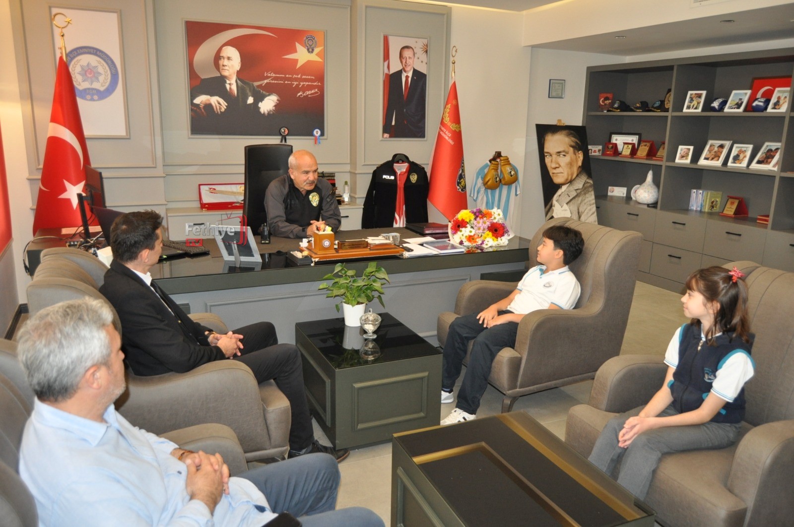 Emniyet Müdürü Dadaşoğlu, Görevi Öğrenci Miray’a Bıraktı (14)