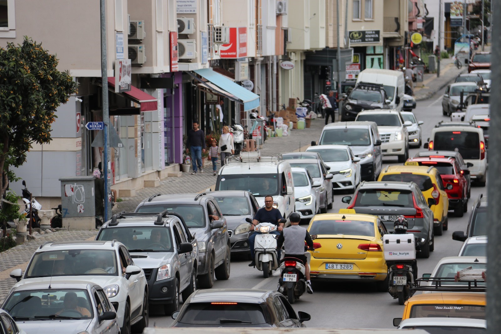 Fethiye’de Bayram Öncesi Tatilci Yoğunluğu Başladı (6)