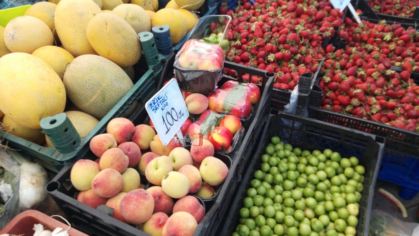 Fethiye'de Pazarda Dudak Uçuklatan Fiyatlar (1)