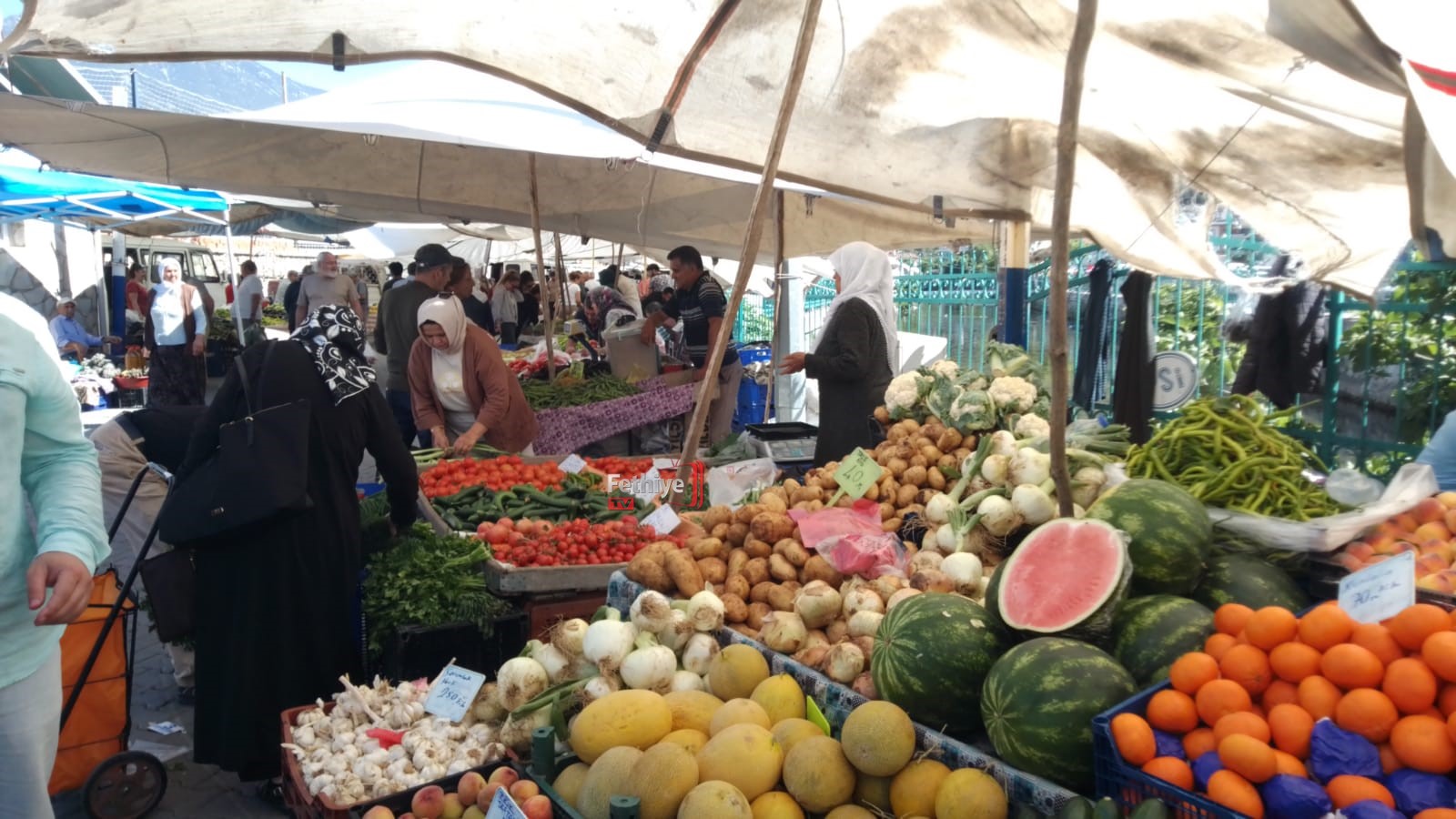 Fethiye'de Pazarda Dudak Uçuklatan Fiyatlar (5)
