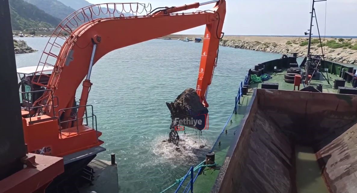 Fethiye’ye Gelen “Çamur V” Gemisi Körfezde Nasıl Çalışacak (9)