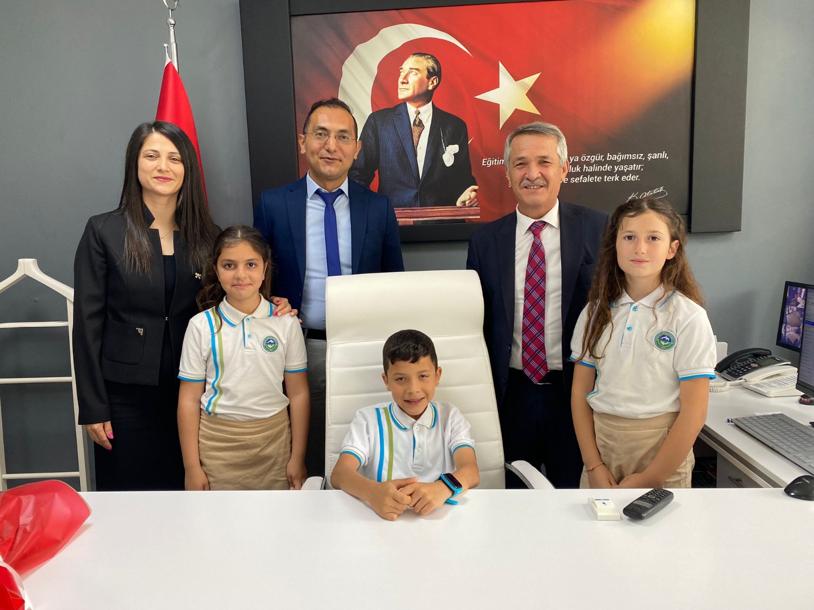 İlçe Milli Eğitimde Koltuklar Çocuklara Devredildi