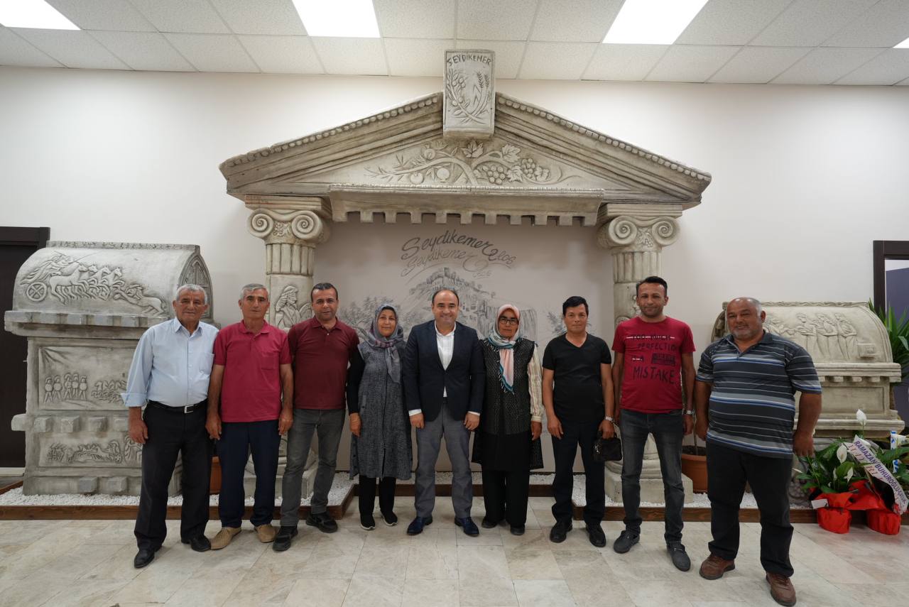 Seydi̇kemer’i̇n İlk Kadin Muhtarindan Başkan Akdeni̇zli̇’ye Zi̇yaret (2)