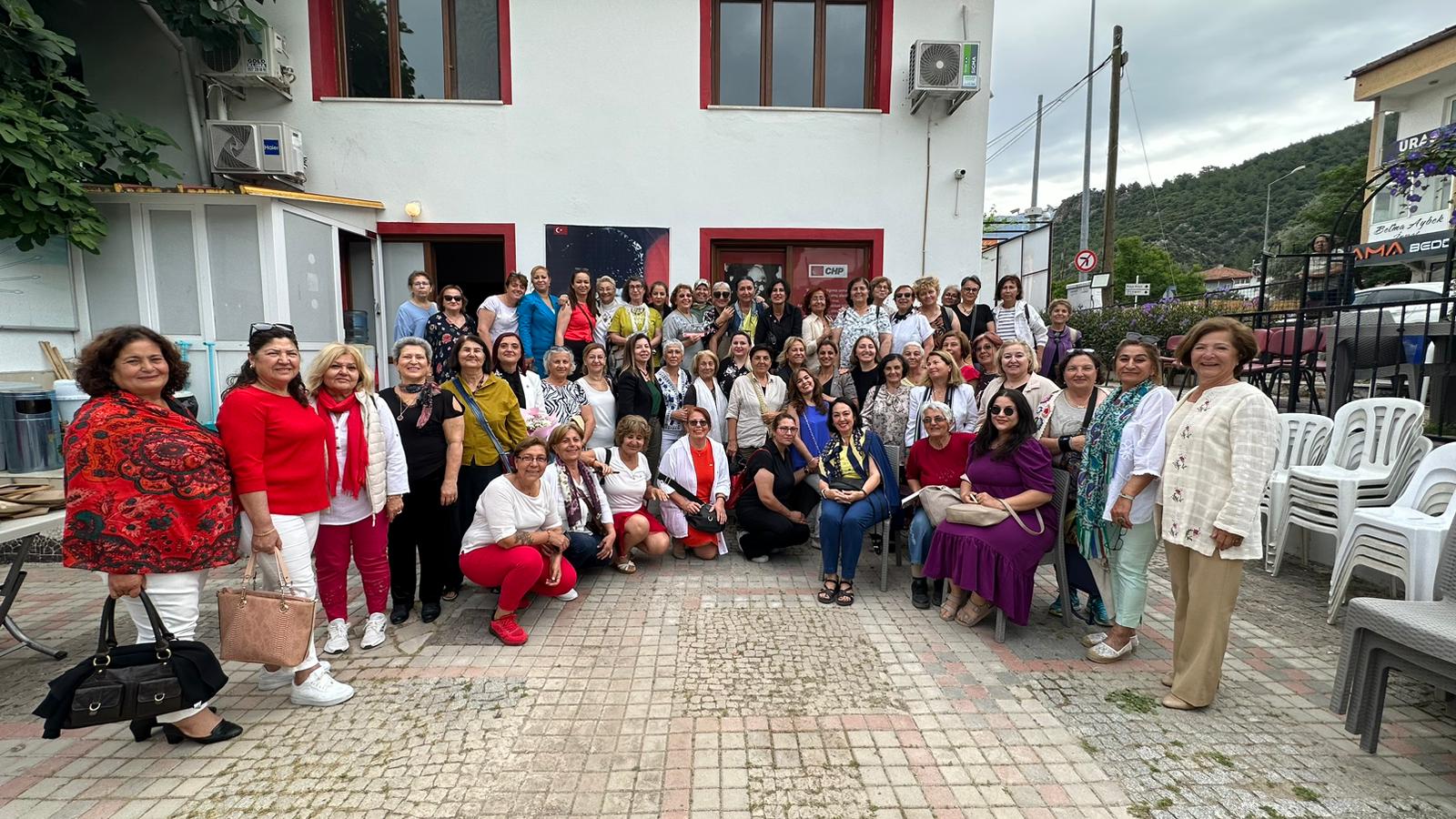 Chp Kadın Kolları Başkanlığı Için 4 Aday Yarışacak (4)