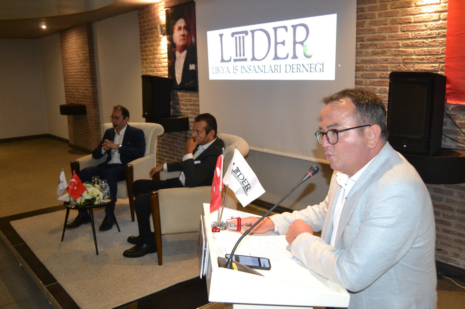 Ekonomist Sağlam, Li̇der Üyelerini Bilgilendirdi (6)