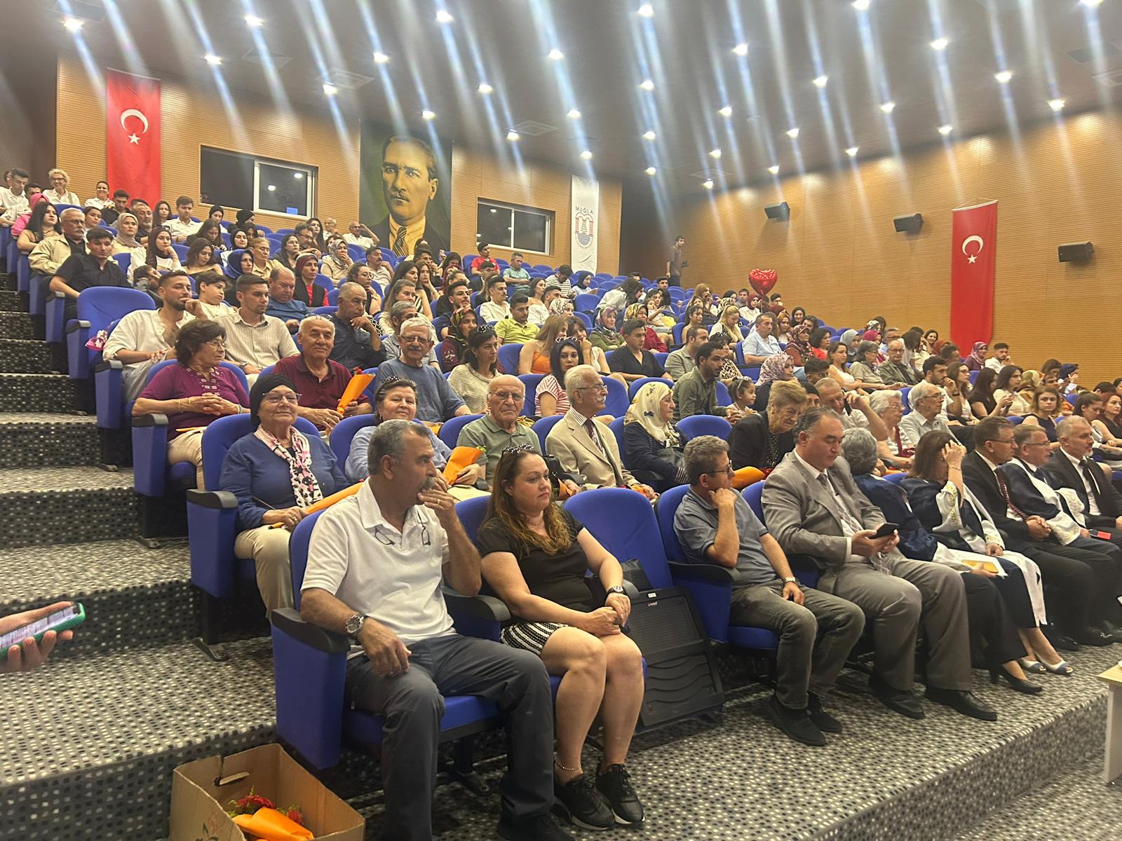 Fethiye’de 107 Acil Yardım Ve Yaşlı Bakım Öğrecisi Mezun Oldu (4)