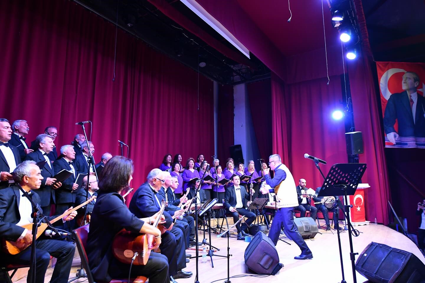 Fethiye’de Türk Halk Müziği Bahar Konseri Büyük Beğeni Topladı (3)