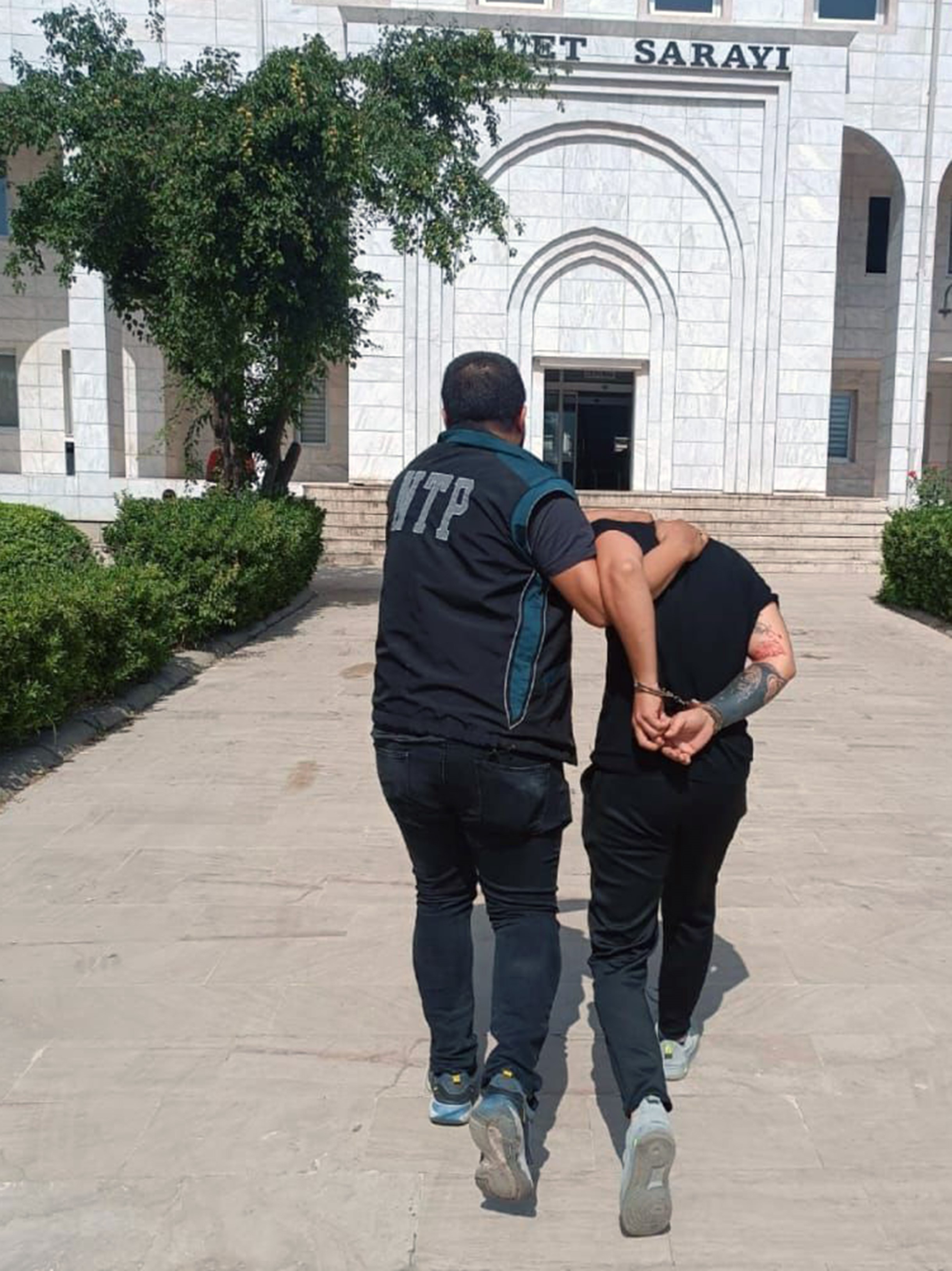 Uyuşturucu Taciri Tutuklandı (2)